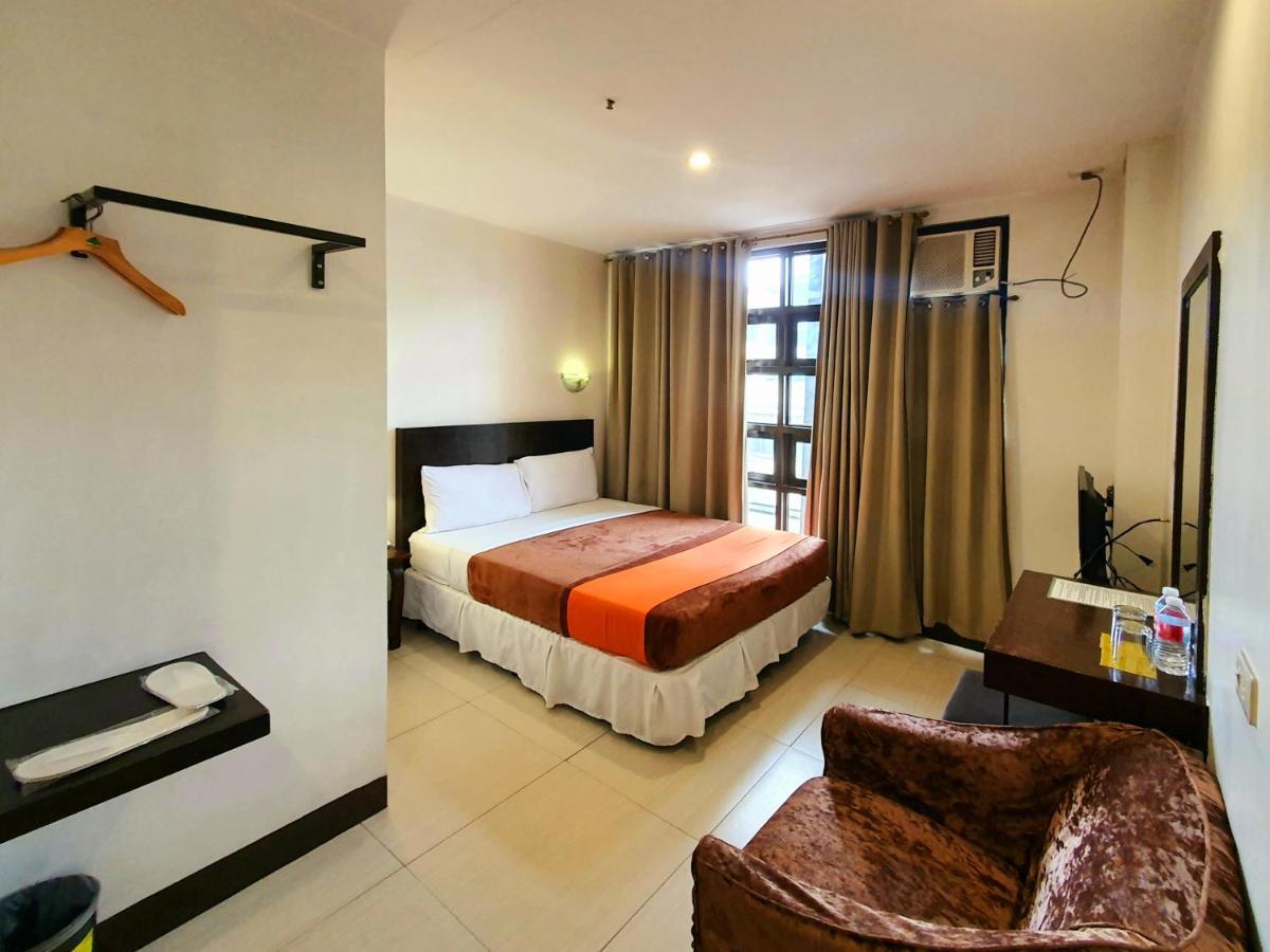 A Hotel Baguio Багио Экстерьер фото