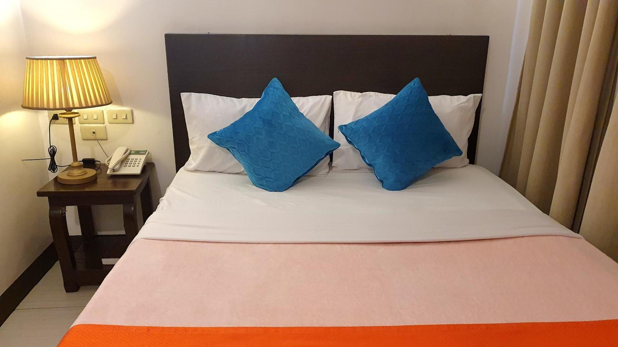A Hotel Baguio Багио Экстерьер фото