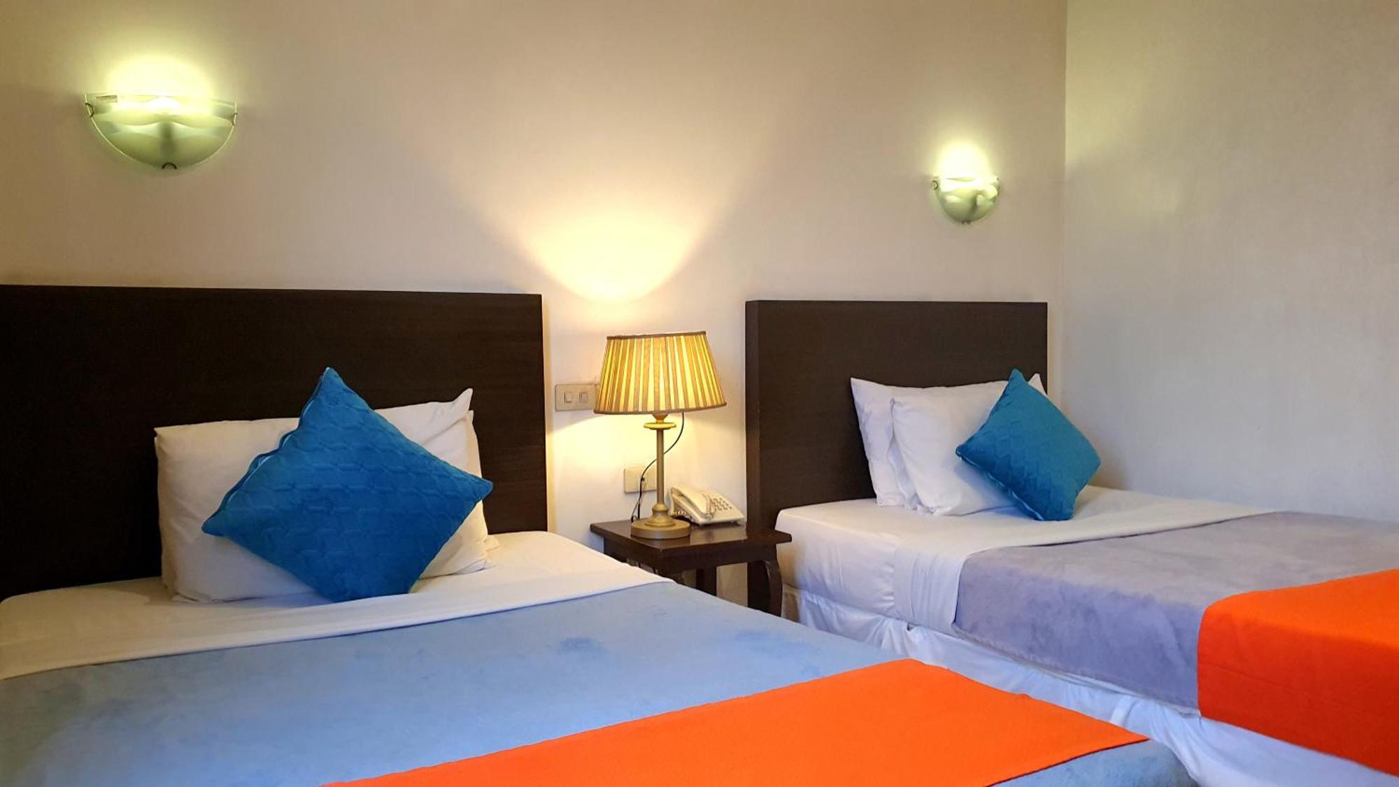 A Hotel Baguio Багио Экстерьер фото